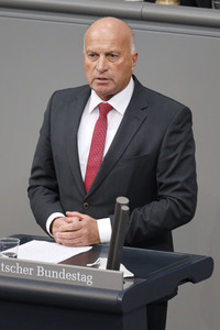 235. Sitzung des Deutschen Bundestages in Berlin