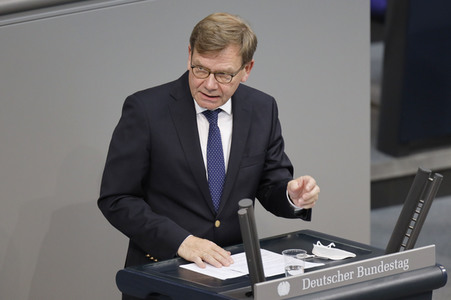 235. Sitzung des Deutschen Bundestages in Berlin