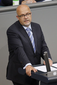 235. Sitzung des Deutschen Bundestages in Berlin