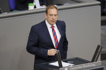 235. Sitzung des Deutschen Bundestages in Berlin