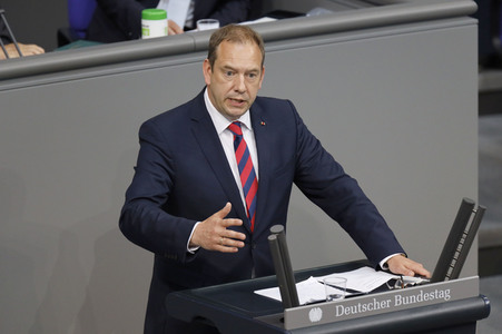 235. Sitzung des Deutschen Bundestages in Berlin