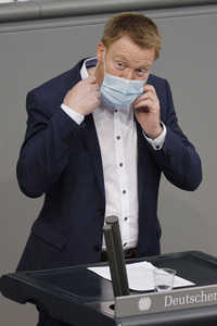 235. Sitzung des Deutschen Bundestages in Berlin