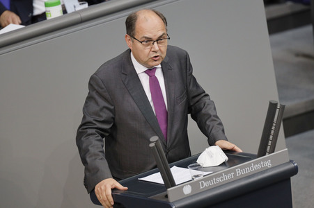 235. Sitzung des Deutschen Bundestages in Berlin