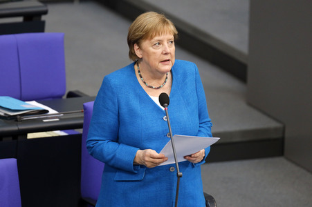 235. Sitzung des Deutschen Bundestages in Berlin