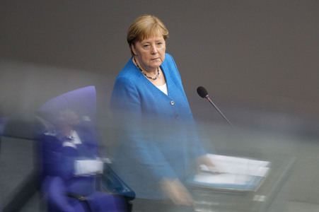 235. Sitzung des Deutschen Bundestages in Berlin