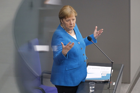 235. Sitzung des Deutschen Bundestages in Berlin