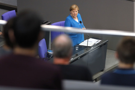 235. Sitzung des Deutschen Bundestages in Berlin