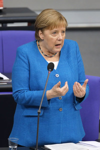 235. Sitzung des Deutschen Bundestages in Berlin