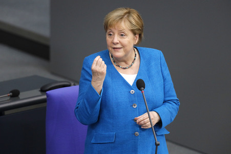 235. Sitzung des Deutschen Bundestages in Berlin