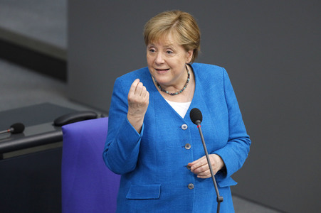 235. Sitzung des Deutschen Bundestages in Berlin