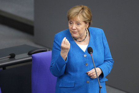 235. Sitzung des Deutschen Bundestages in Berlin