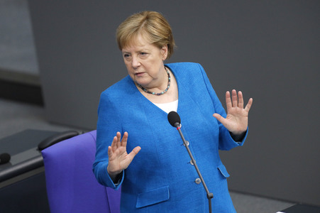 235. Sitzung des Deutschen Bundestages in Berlin