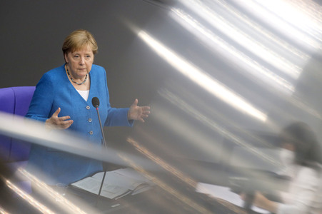 235. Sitzung des Deutschen Bundestages in Berlin