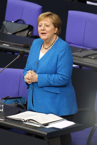 235. Sitzung des Deutschen Bundestages in Berlin