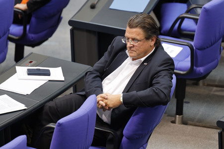 235. Sitzung des Deutschen Bundestages in Berlin