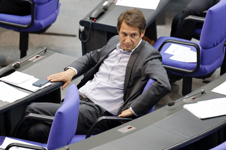 235. Sitzung des Deutschen Bundestages in Berlin