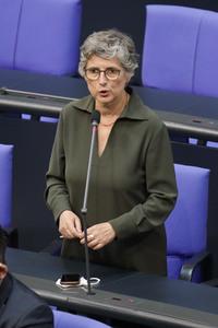 235. Sitzung des Deutschen Bundestages in Berlin