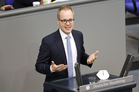 235. Sitzung des Deutschen Bundestages in Berlin