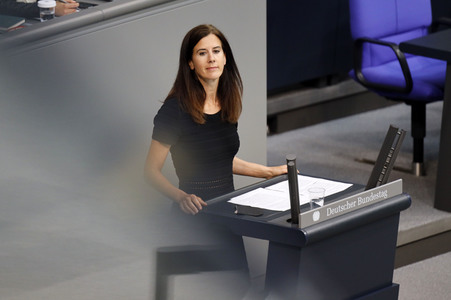 235. Sitzung des Deutschen Bundestages in Berlin