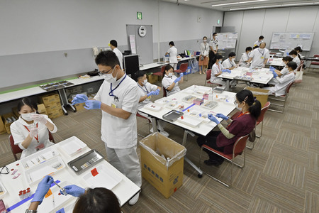 Corona Impfzentrum in Osaka