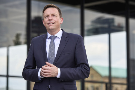 Ministerpräsidenten der Länder besuchen die Neue Nationalgalerie in Berlin