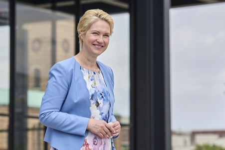 Ministerpräsidenten der Länder besuchen die Neue Nationalgalerie in Berlin