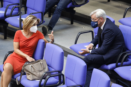 235. Sitzung des Deutschen Bundestages in Berlin