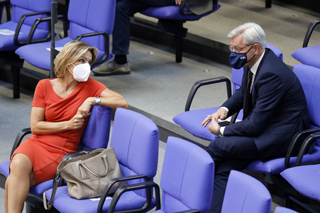 235. Sitzung des Deutschen Bundestages in Berlin