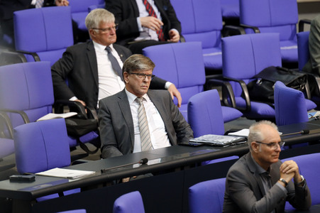 235. Sitzung des Deutschen Bundestages in Berlin