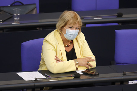 235. Sitzung des Deutschen Bundestages in Berlin