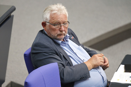 235. Sitzung des Deutschen Bundestages in Berlin