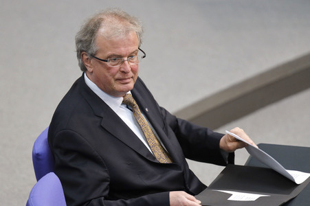 235. Sitzung des Deutschen Bundestages in Berlin