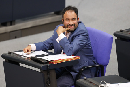 235. Sitzung des Deutschen Bundestages in Berlin