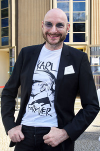 Theaterpremiere 'Amazing Family' in Berlin