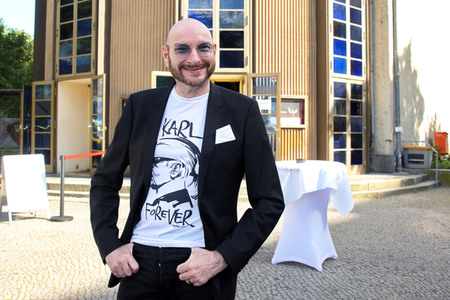 Theaterpremiere 'Amazing Family' in Berlin