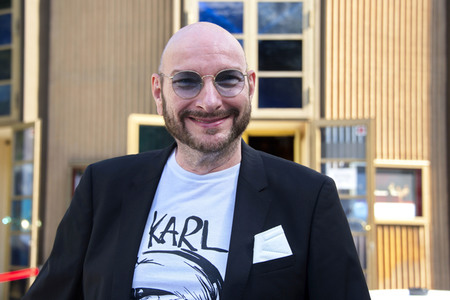 Theaterpremiere 'Amazing Family' in Berlin