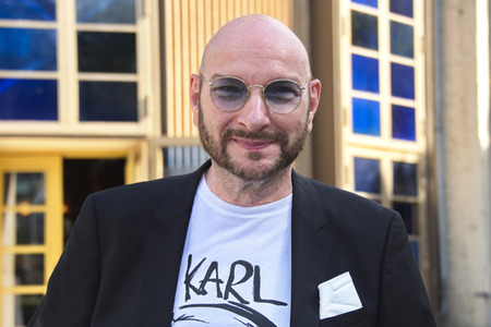 Theaterpremiere 'Amazing Family' in Berlin