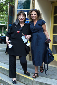 Theaterpremiere 'Amazing Family' in Berlin