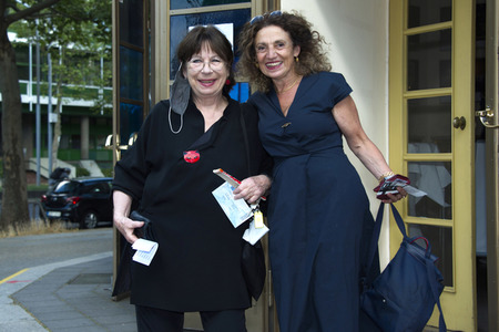 Theaterpremiere 'Amazing Family' in Berlin