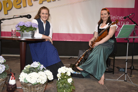 Caro Hetenyi und Marianne Lasota beim Sommer-Open-Air 2021 in Haar