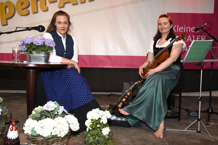 Caro Hetenyi und Marianne Lasota beim Sommer-Open-Air 2021 in Haar