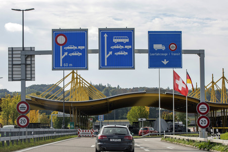 Symbolfoto Grenzverkehr in die Schweiz