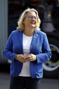 Inbetriebnahme der neuen Ladeinfrastruktur für Elektro-Busse