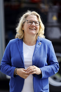 Inbetriebnahme der neuen Ladeinfrastruktur für Elektro-Busse