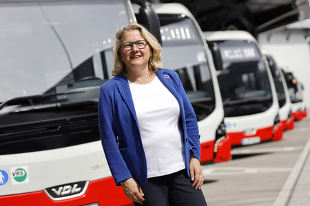 Inbetriebnahme der neuen Ladeinfrastruktur für Elektro-Busse