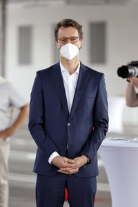 Inbetriebnahme der neuen Ladeinfrastruktur für Elektro-Busse