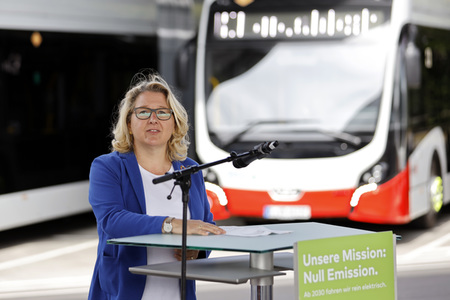 Inbetriebnahme der neuen Ladeinfrastruktur für Elektro-Busse