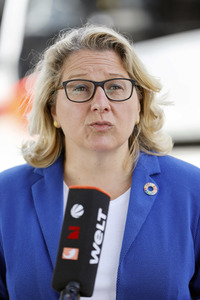 Inbetriebnahme der neuen Ladeinfrastruktur für Elektro-Busse