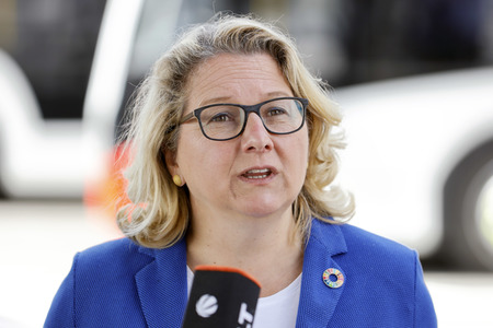 Inbetriebnahme der neuen Ladeinfrastruktur für Elektro-Busse