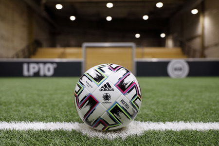 Scheckübergabe Lukas Podolski Stiftung in Köln